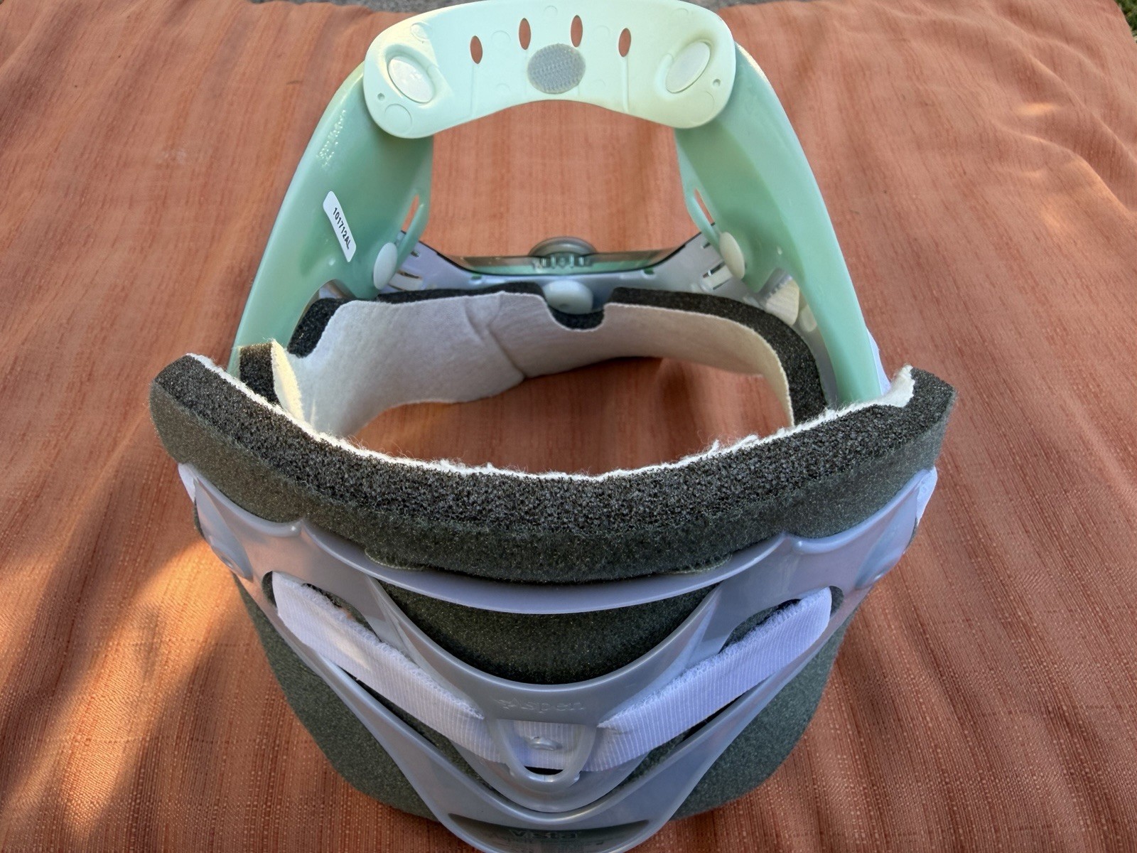 Breg 100085-000 Vista TX Collar Set