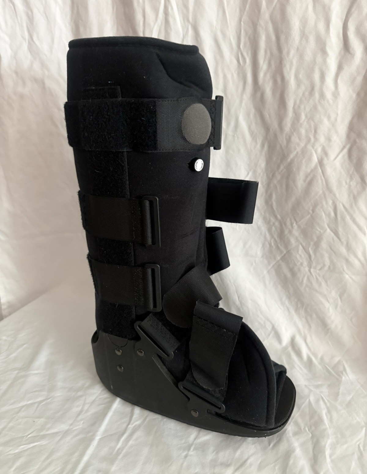 Össur Metal Strut Air Walker Walking Boot MD Black Adjustable