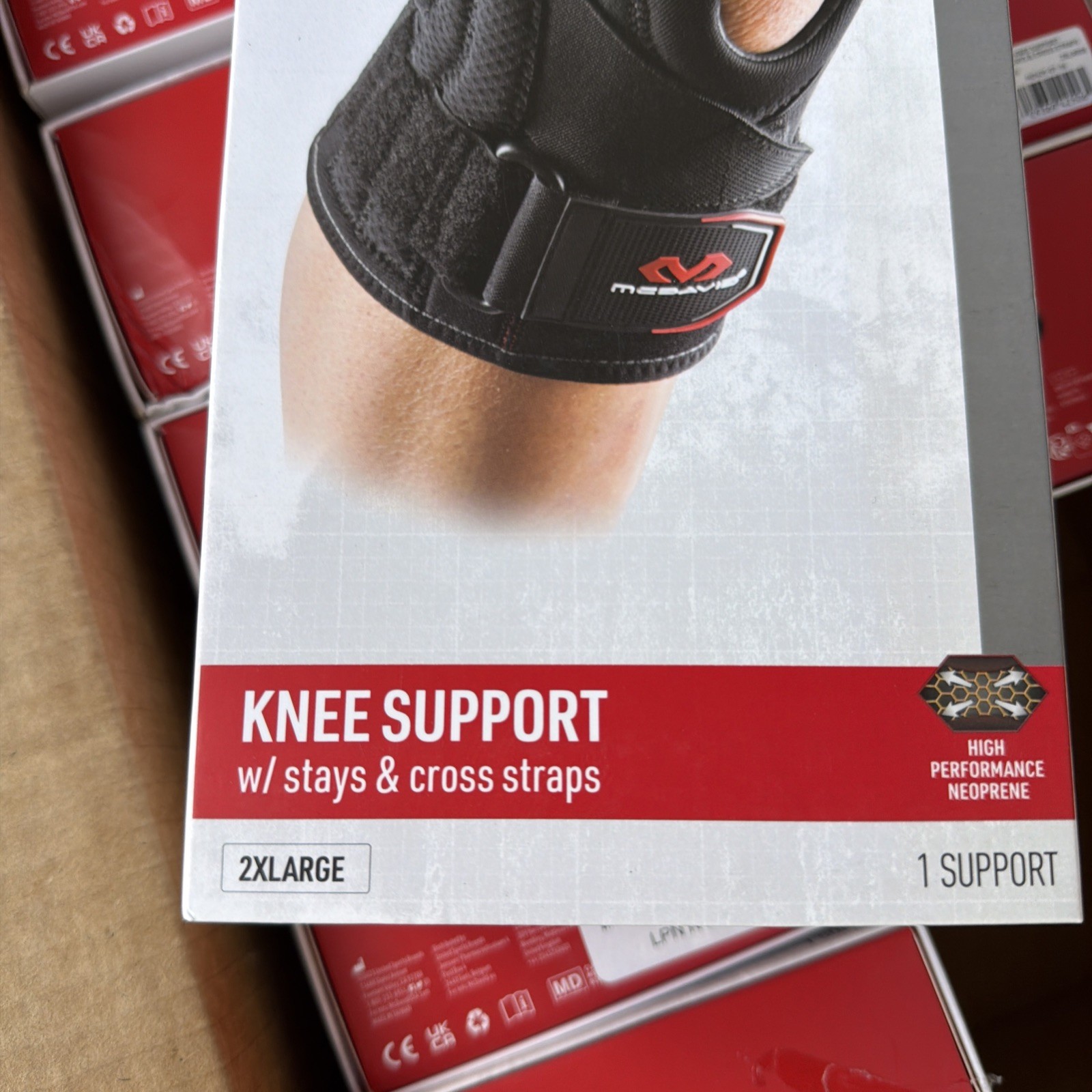 Mcdavid Level 2 Knee support w/ stays & cross straps size XX-large 17.5-19