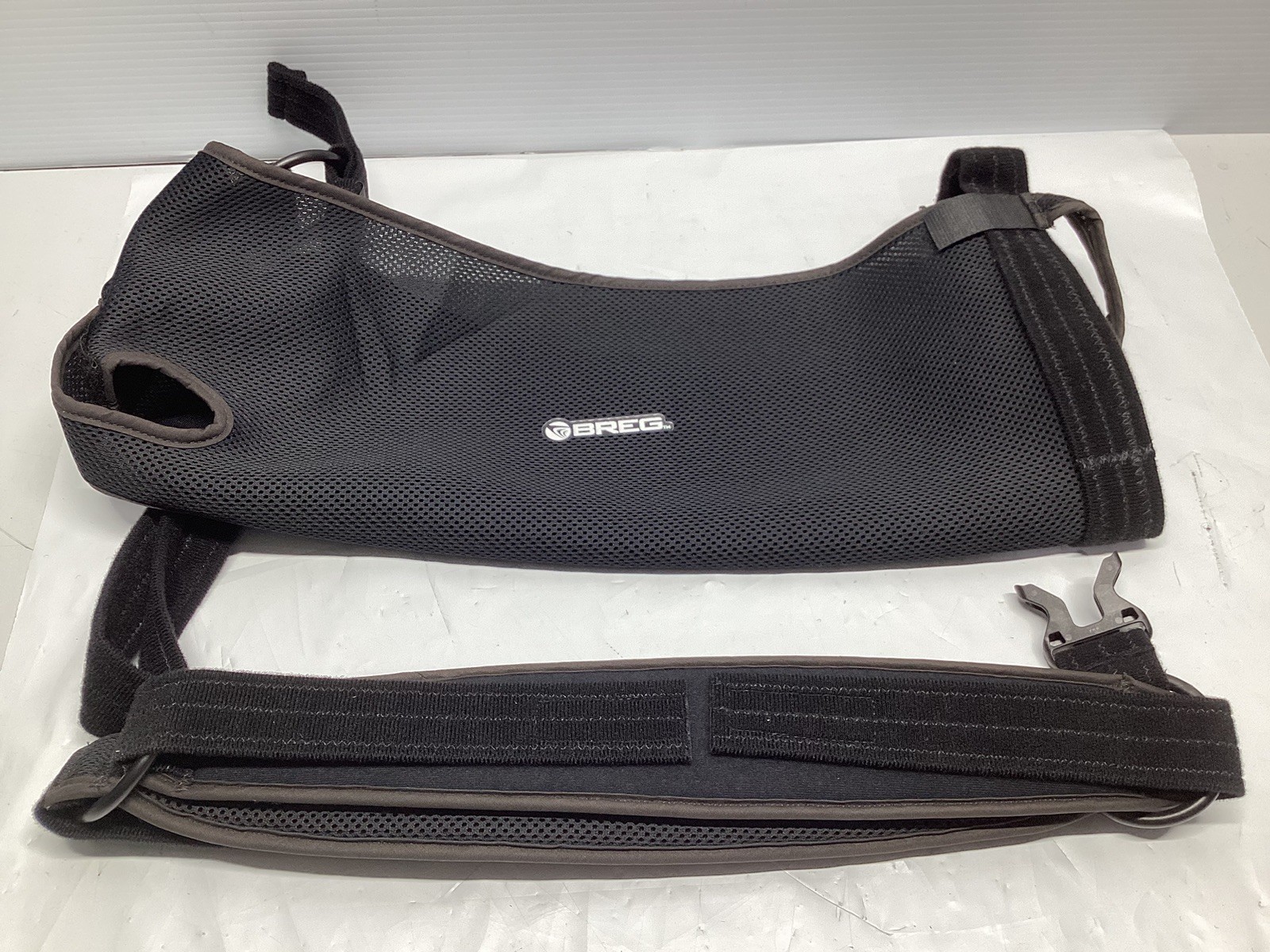 Breg Arm & Shoulder Brace SlingShot 2 Black 18 inches New