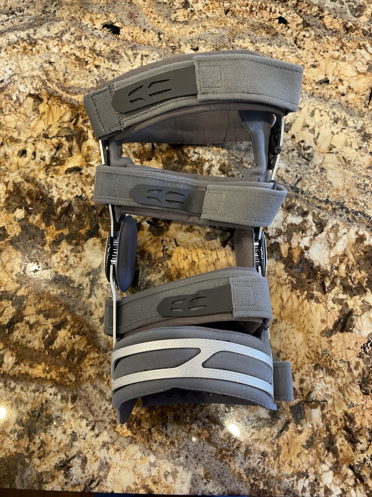 New DonJoy OA Nano Right Medial MD Medium Osteoarthritis Unloader Knee Brace