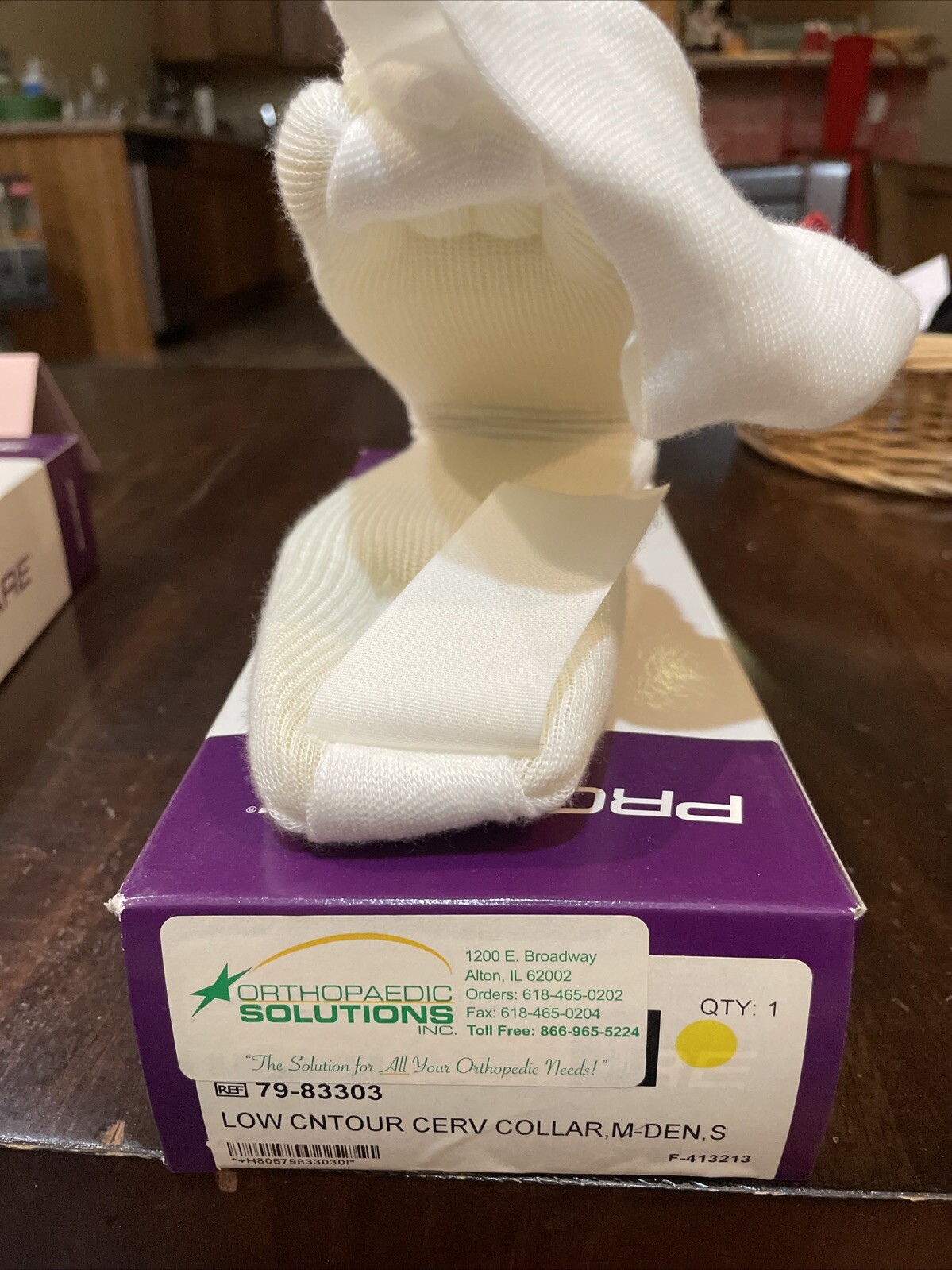 Procare Low Contour Cervical Collar M-Den Small 79-83303 Neck NEW