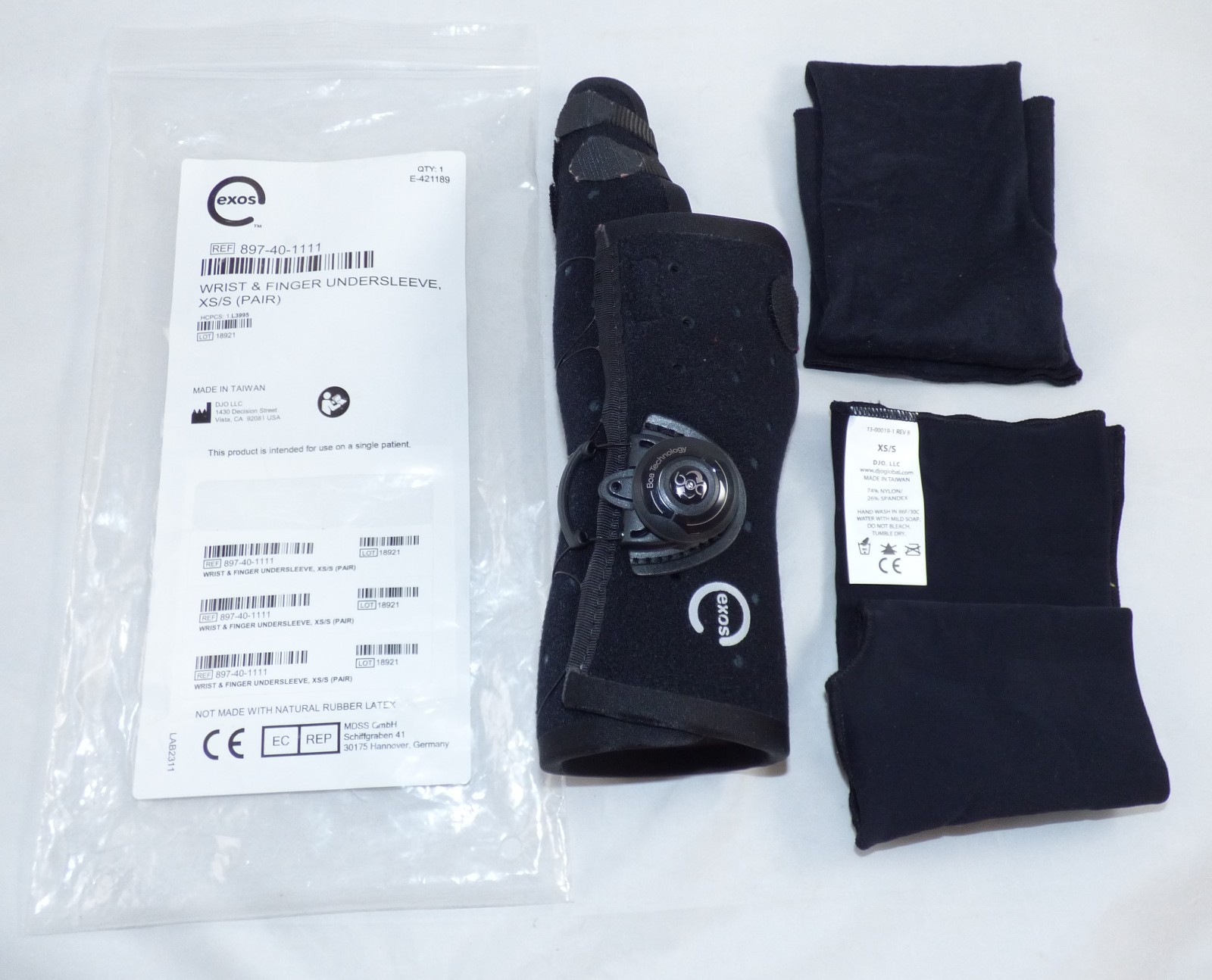 EXOS BOA Wrist & Finger XS Brace 09917L & (2) EXOS XS & S Undersleeves PLS READ