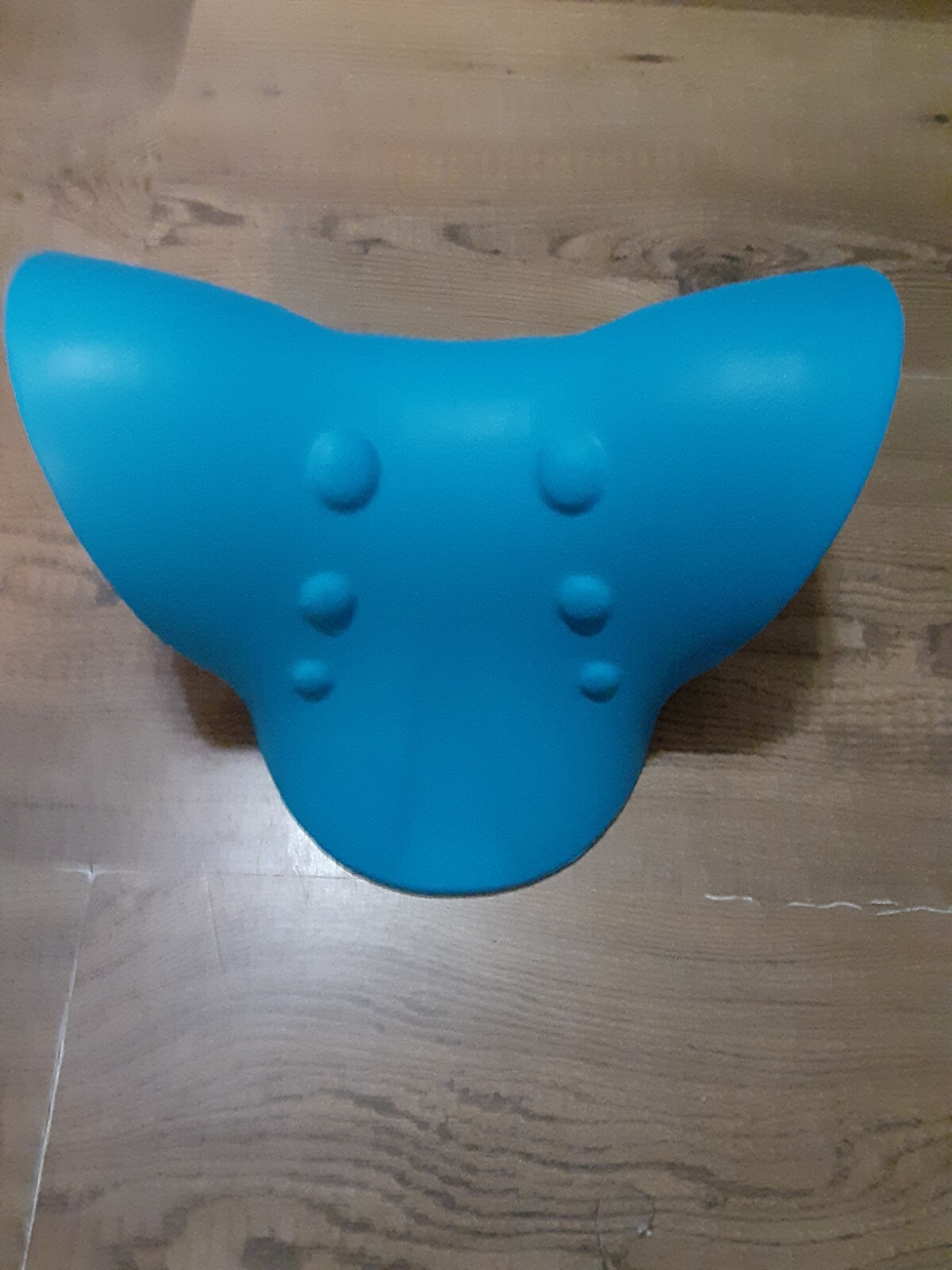 Rest Cloud Neck Traction Pillow Neck. Cervical Pain Relief Unused.