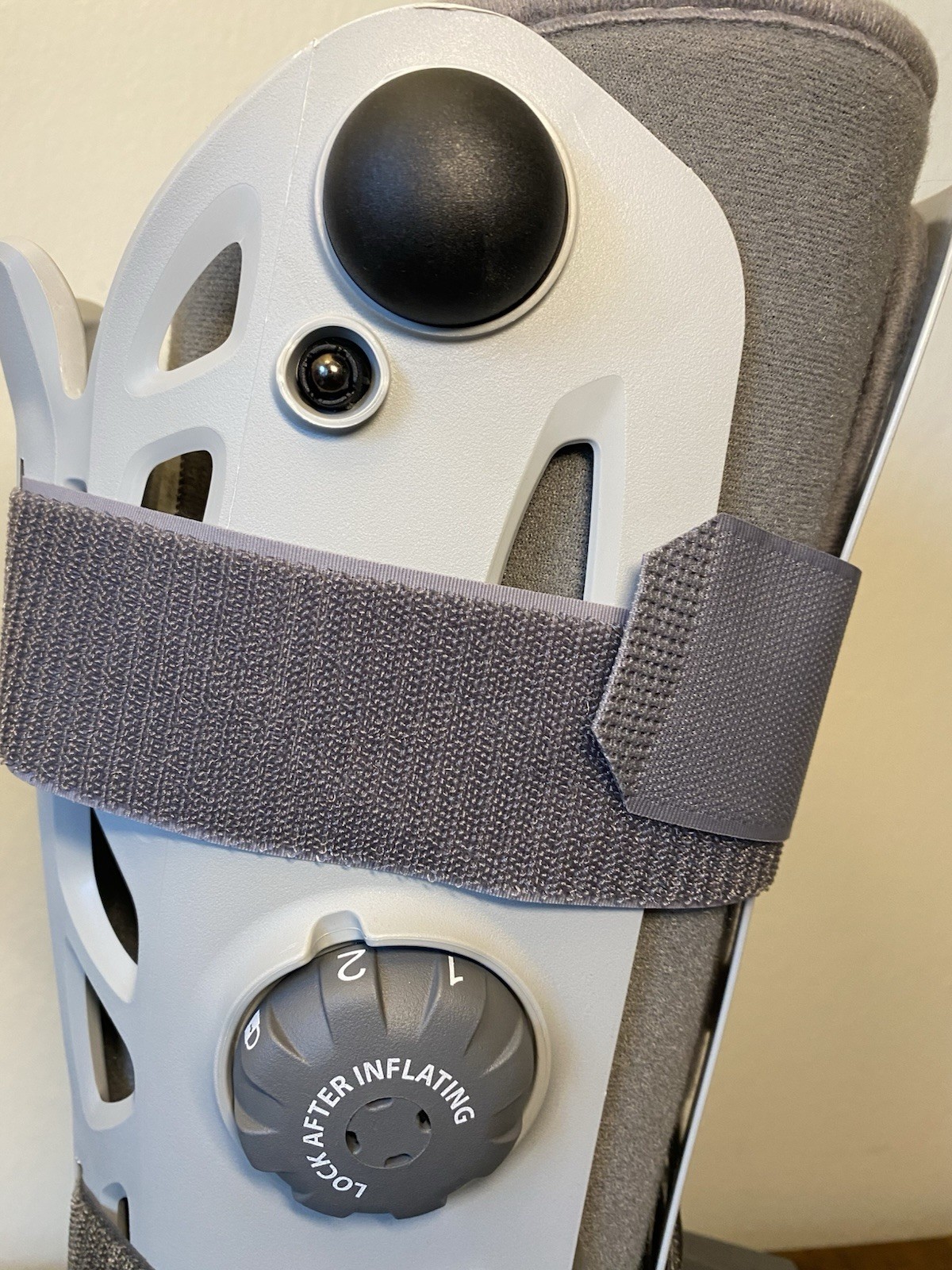 Aircast AirSelect Standard Walker Boot Large 01EF-L Right Foot Air Pump Gray