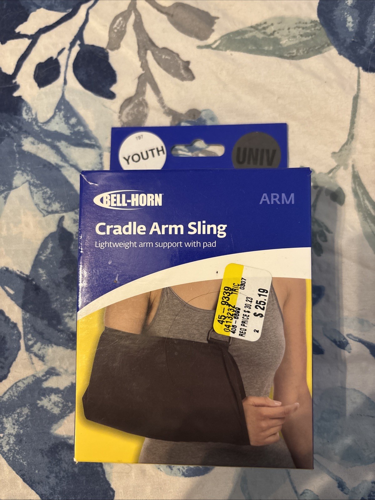 DJO Bell-Horn Cradle Arm Sling Black Youth (Depth 8″ Length 13″)