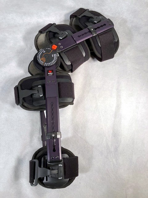 Bledsoe Extender G3 Post-Op Knee Brace Universal Fit Recovery Support Adjustable