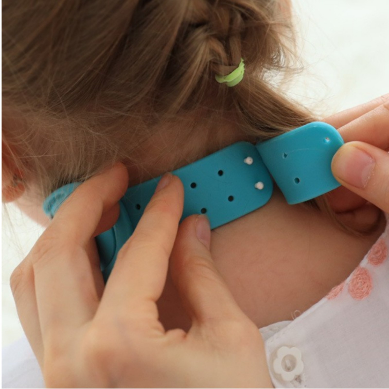 Children’s Neck Brace Universal Fit Kids Neck Brace Lightweight