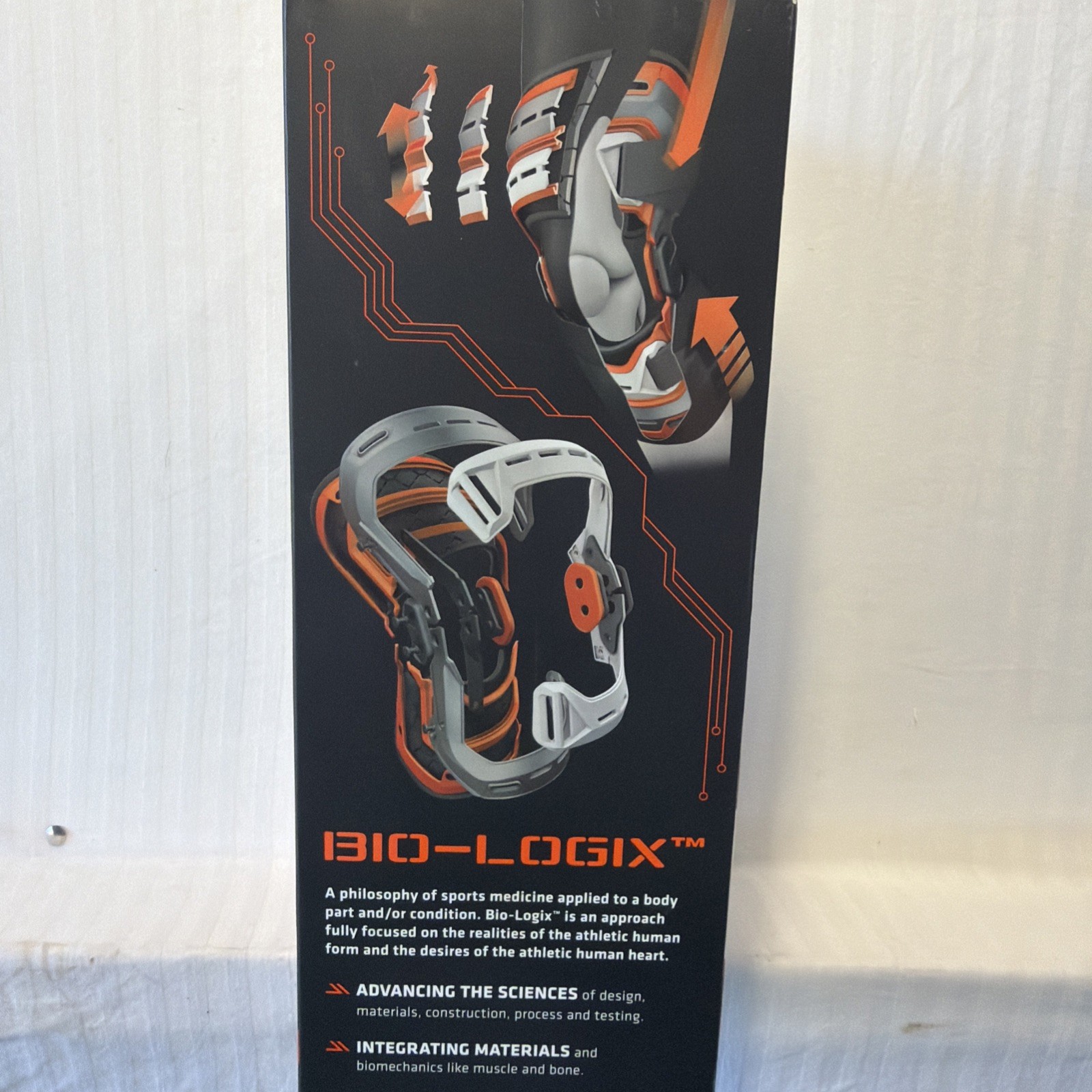 Shock Doctor Bio-Logix Knee Brace Size M Left Knee. 2090 Performance Level 3+