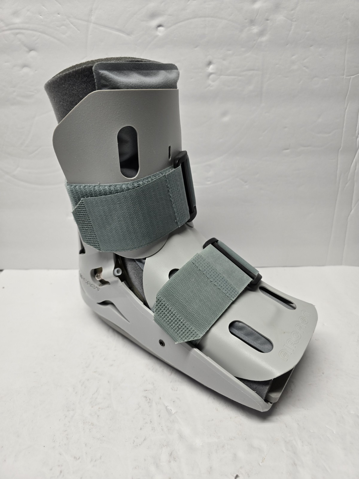 Aircast FP Walker Small Foam Pneumatic Ankle Walking Boot Air Cast Brace Support