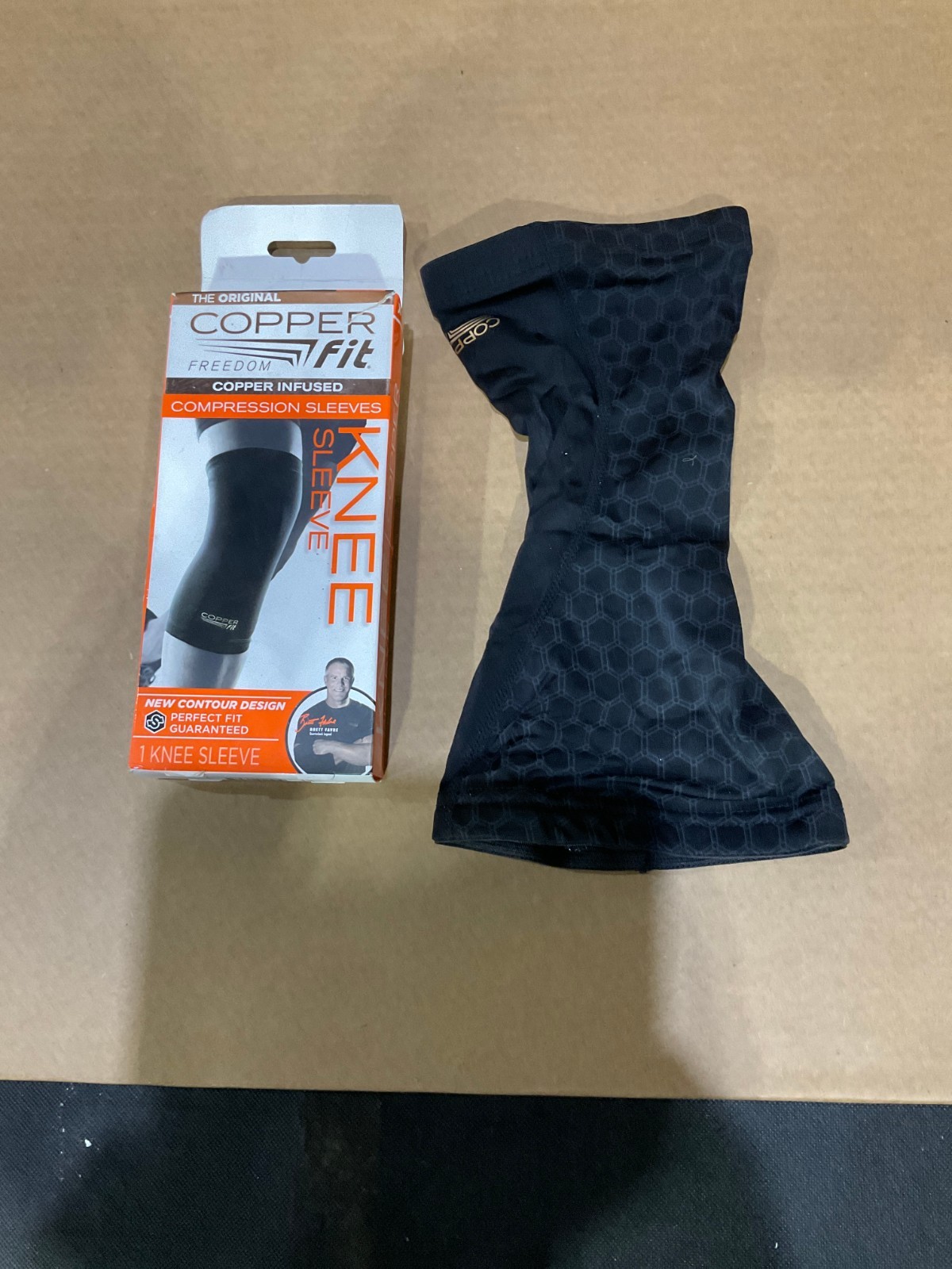 Copper Fit Freedom Black Compression Knee Sleeve XL Open Box Unused 6005308