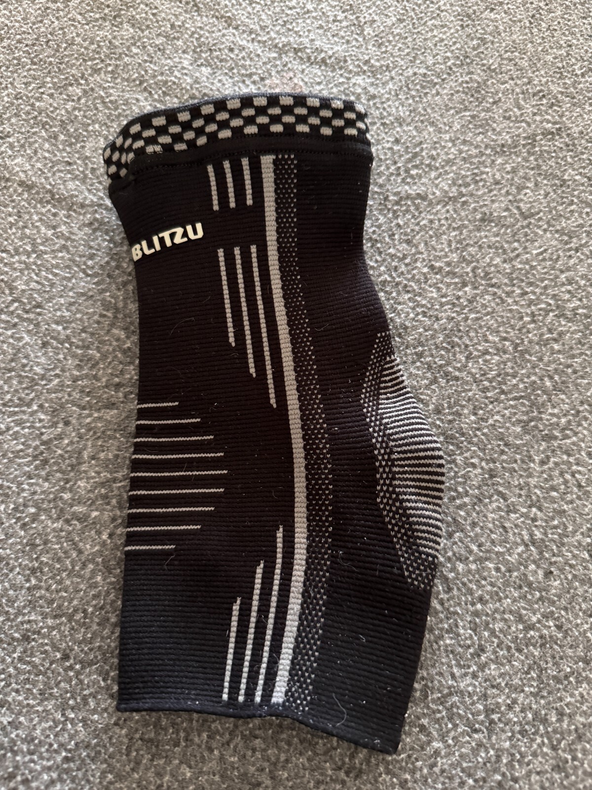 Blitzu Ankle Compression Sleeve Size Large Used
