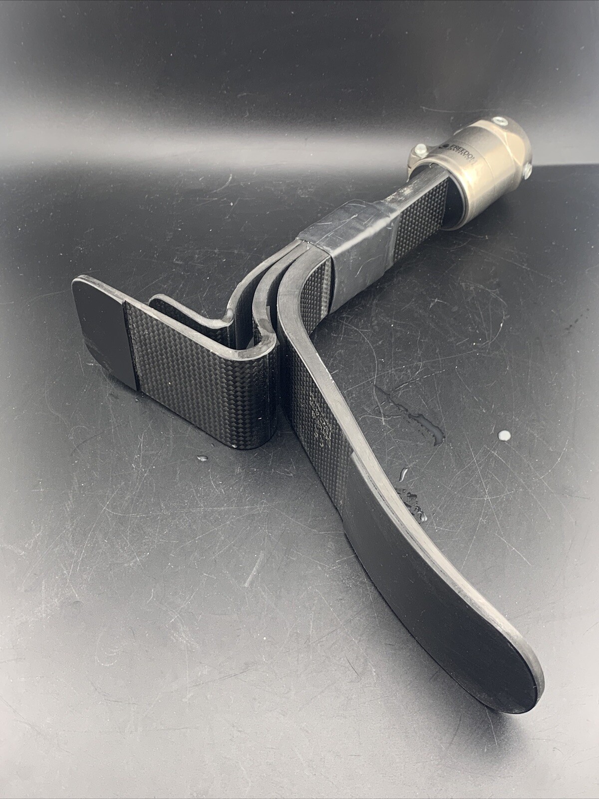 freedom OTTOBOCK Otto Bock silhouette vs prosthetic foot. size 29. category 6