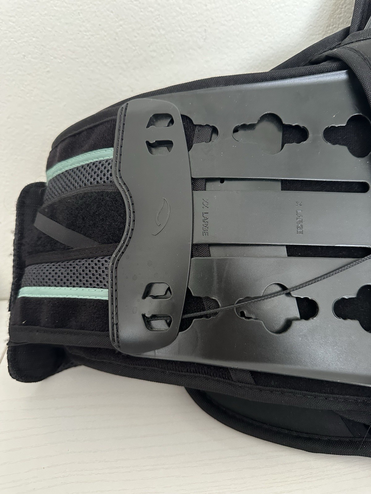 Aspen Vista Acute Back Brace – Adjustable – One Size – Black