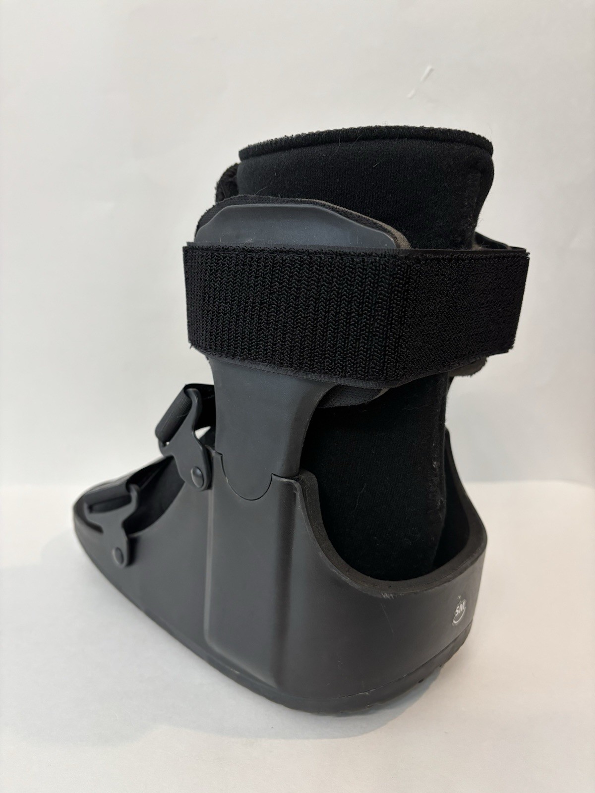 United Ortho Short Cam Walker Fracture Boot, Small, Black