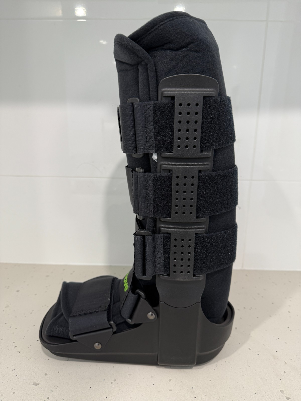 Actimove Pro Line Standard Walker Boot High Left or Right Leg Small / Large BNIB