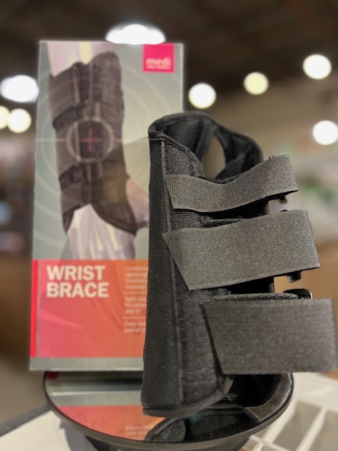 Medi Wrist Brace – Sprains, Rheumatic & Osteoarthritis Swelling- Large Left