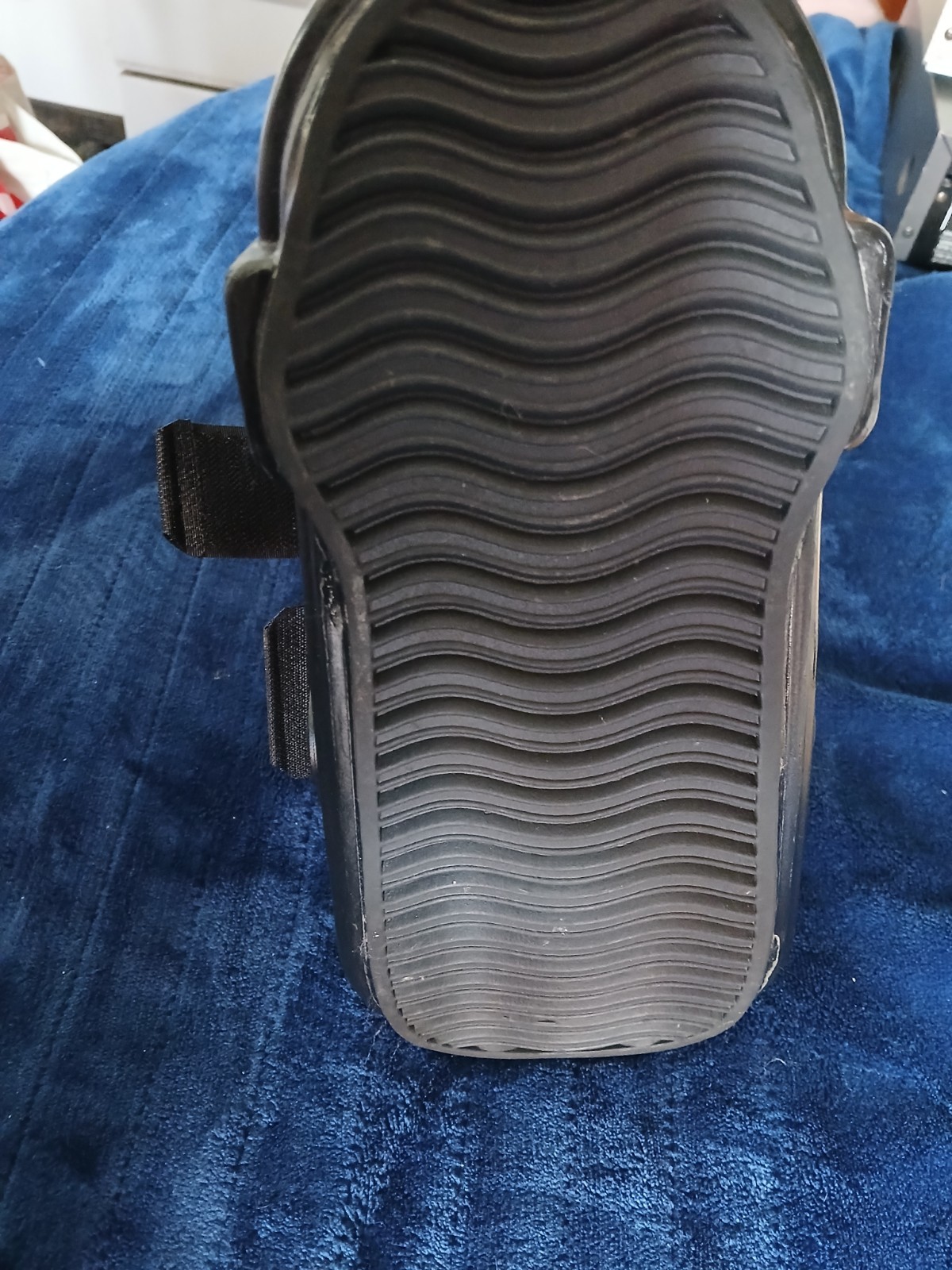 DonJoy MaxTrax Air Ankle Walker Brace Inflatable Walking Boot (Medium)
