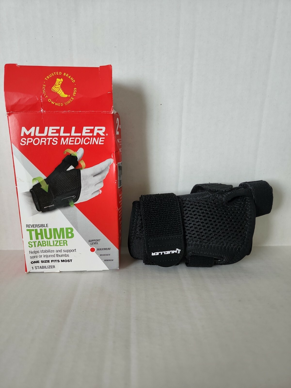 Müller 62712 Sports Reversible Thumb Stabilizer – Black