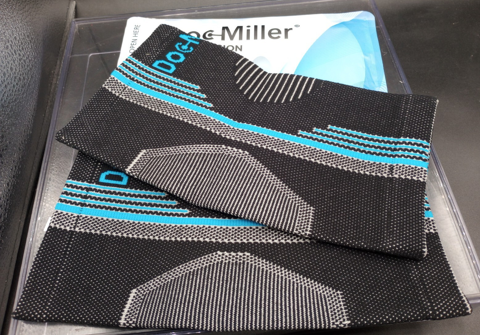 (1 Pair) Doc Miller – Compression Elbow Brace – XLARGE – Blue.