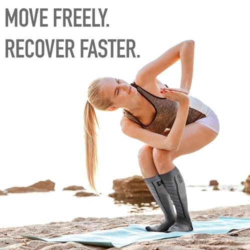 Featherweight Compression Socks – Ultra-Lightweight Running Small Black