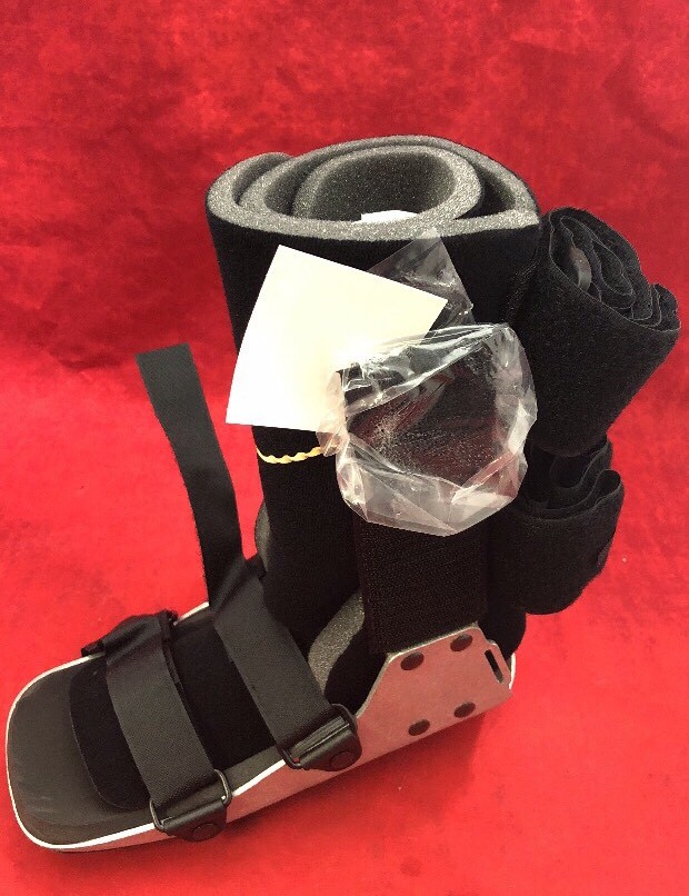 NEW BLEDSOE AL056001 AdjustaFit Recovery Therapy Boot XS Mid-Calf Black