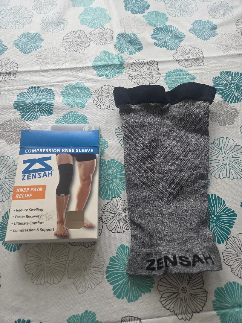 Zensah UNISEX Single Compression Knee Sleeve Silicone Top Band Pick Size