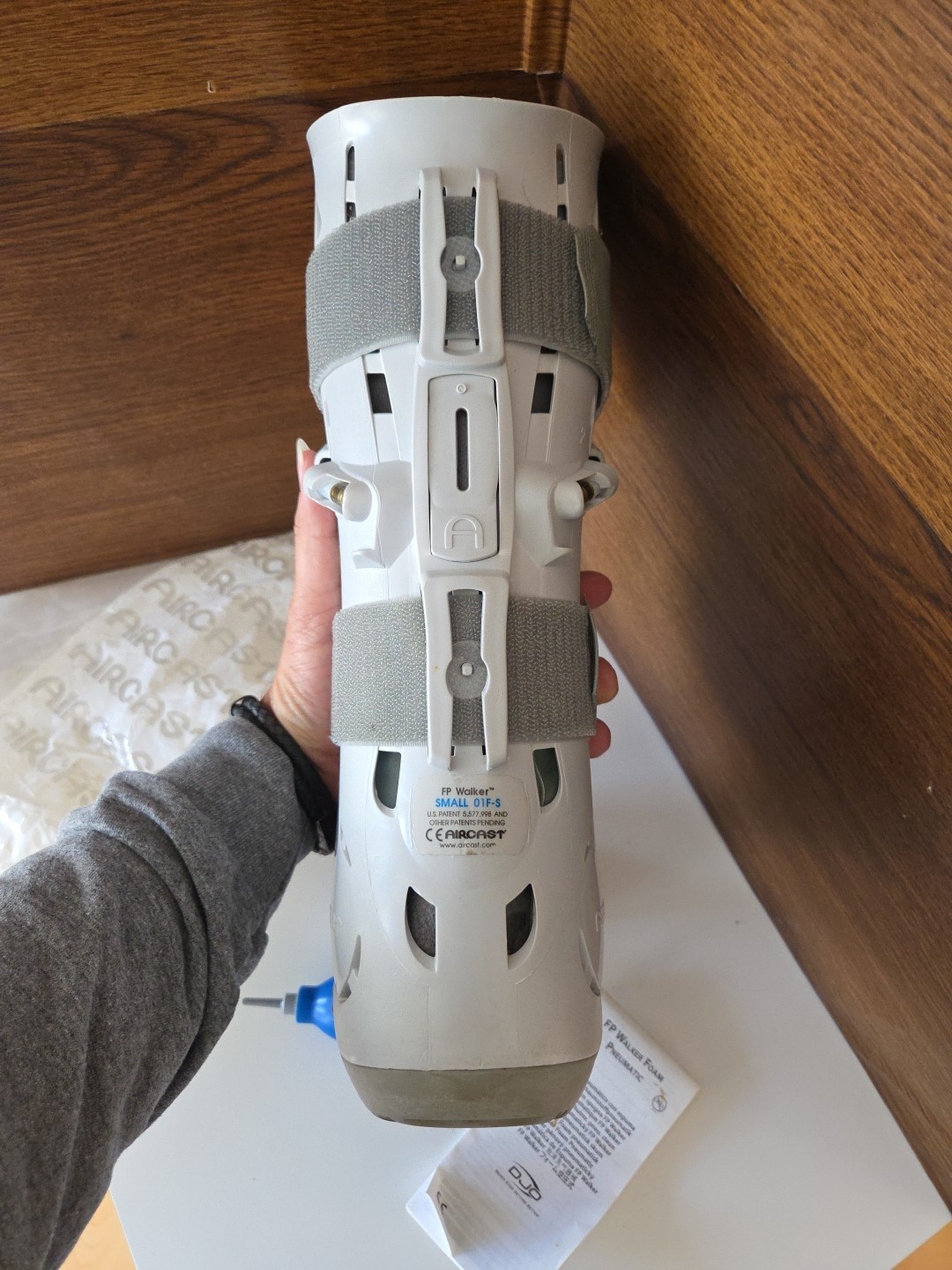 Aircast FP Walker 01F-S Small Ankle Leg Foot Brace Support -Pump And Manual
