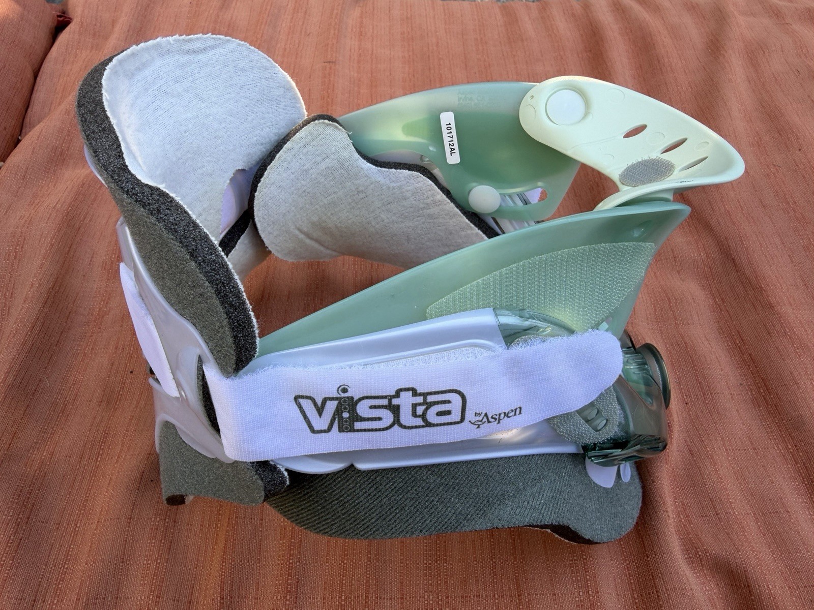 Breg 100085-000 Vista TX Collar Set