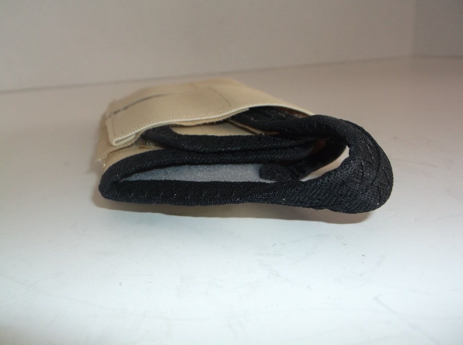 3RXY7 Wrist Support, S, Right, Tan (F41T)