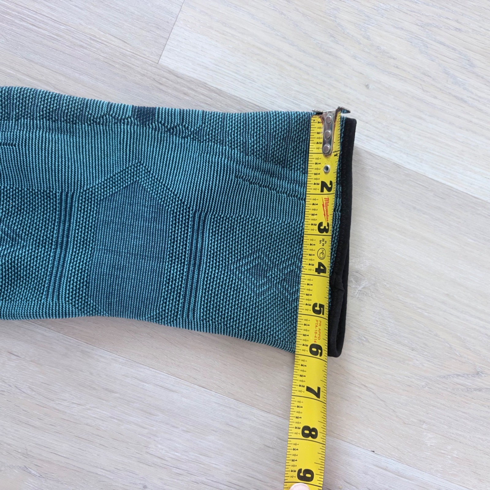 Sparthos Knee Compression Sleeve Teal Black Marled Knit Size Large Sport Support