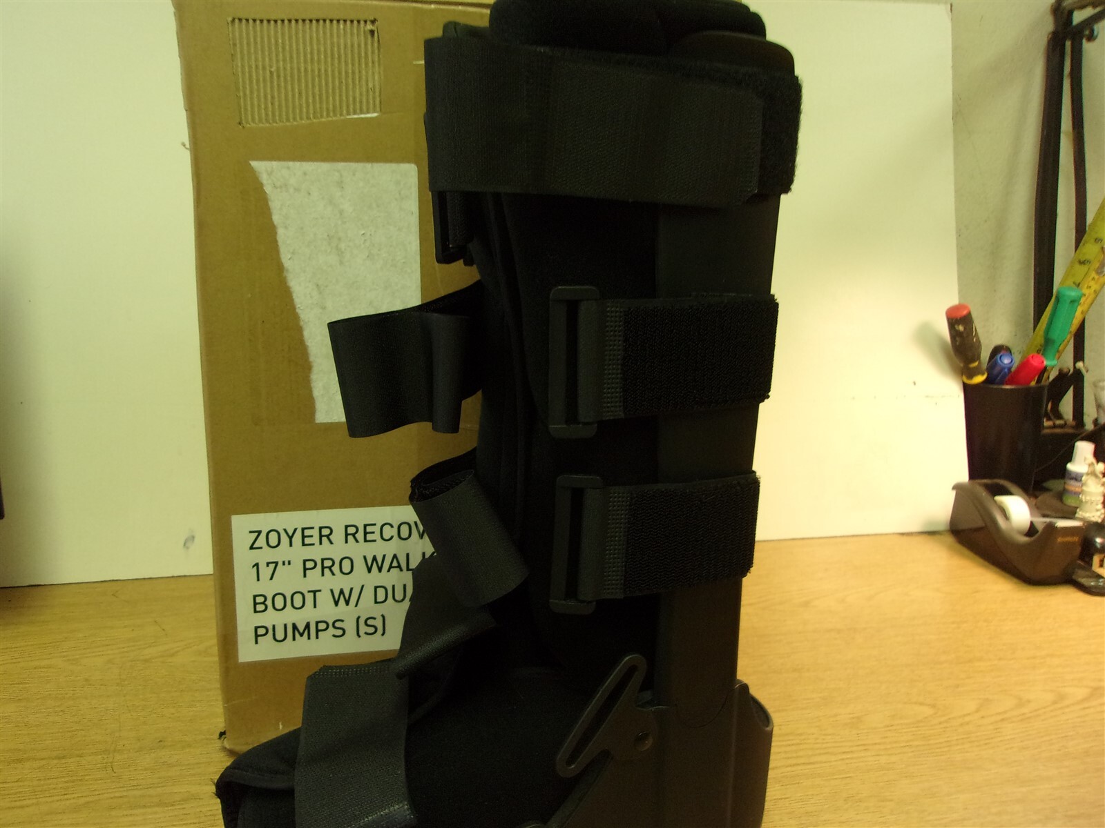 NEW United Ortho Zoyer Recover + 17″ Pro Walker Boot Size Small ZPF-3202