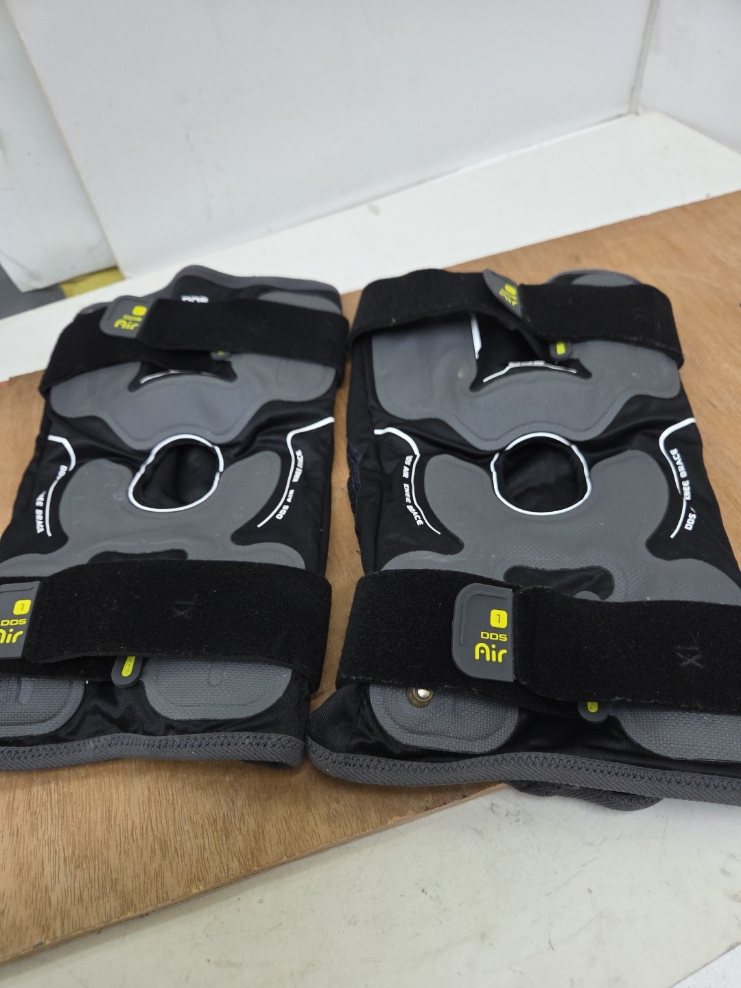 DDS AIR – Pneumatic Air Compression Knee Brace XL