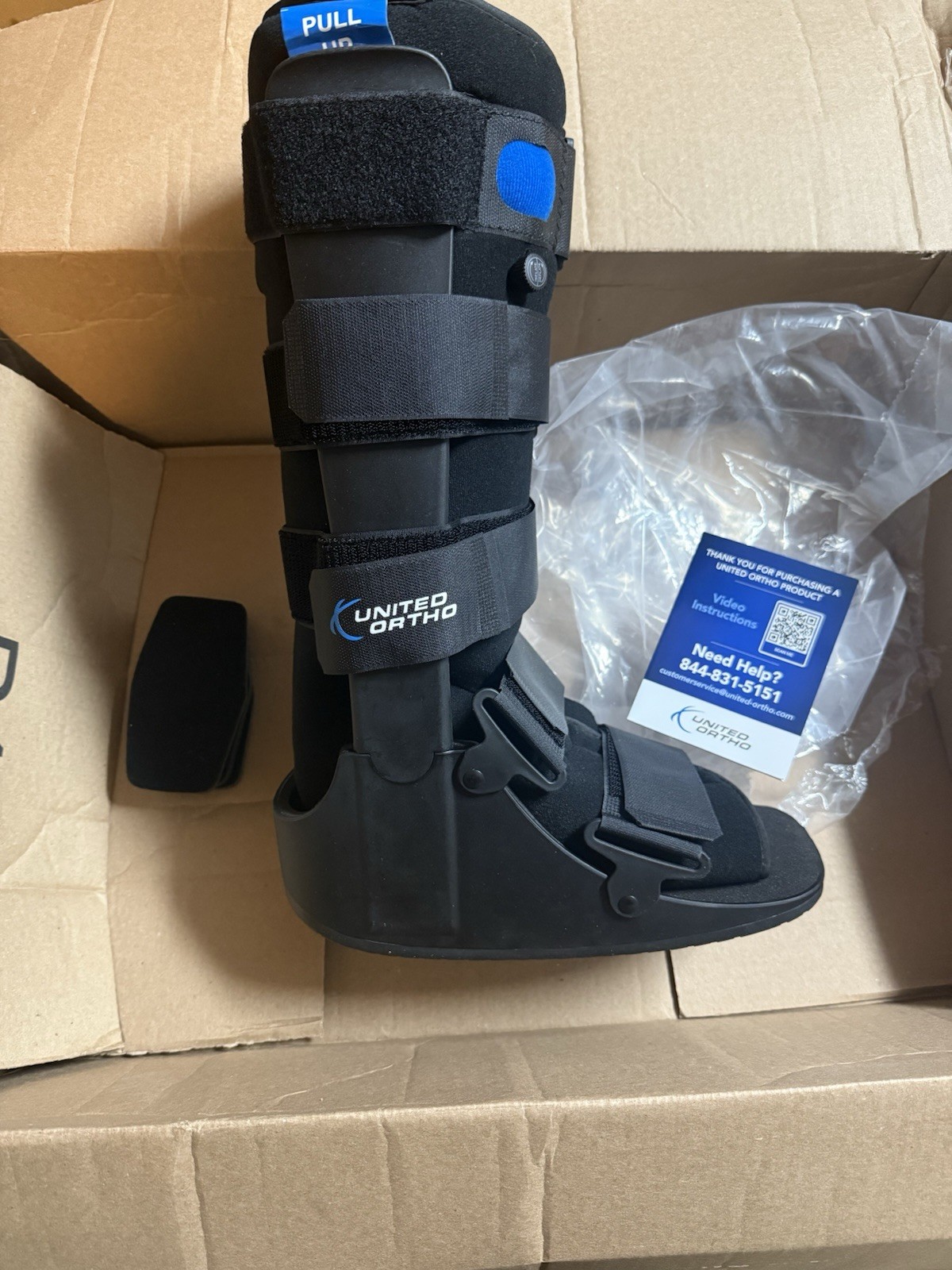 United Ortho Air Cam Walker Fracture Boot, Medium, Black Men 8-11 Woman 9-12