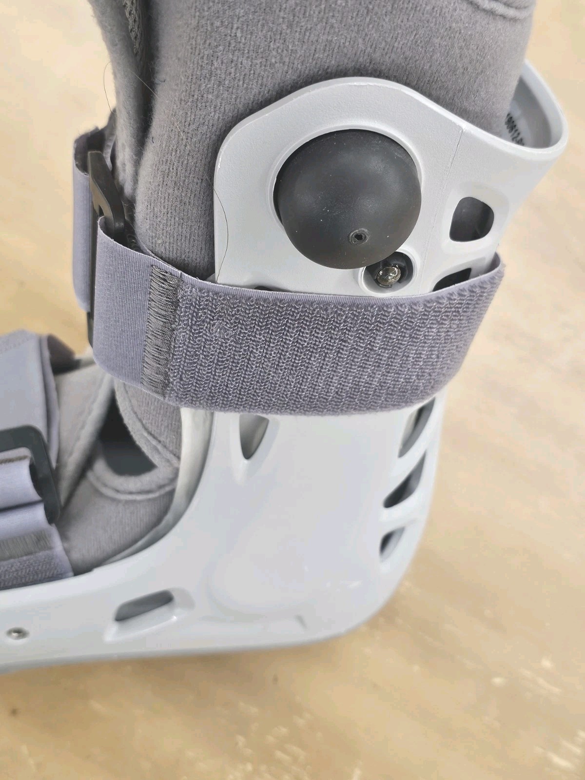 Aircast DJO Size Medium Gray Walking Boot Foot Brace