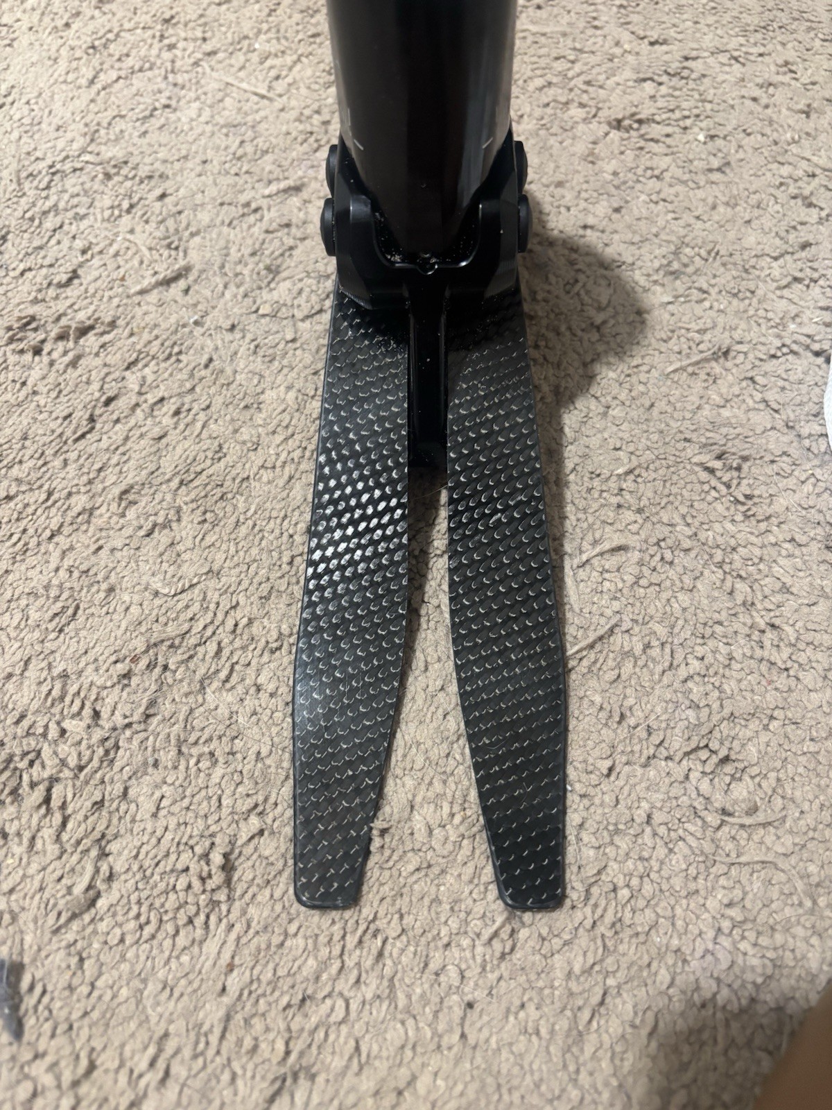Endolite Blatchford Echelon Prosthetic Left Foot Size 27 / Cat 4 Carbon Fiber