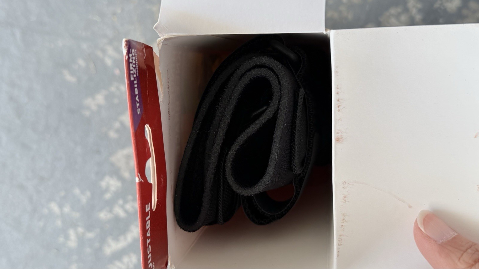 Ace Adjustable Knee Brace – 1 Pad – One Size – New