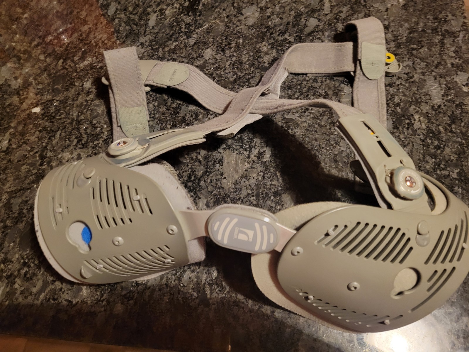 Ossur Unloader One Knee Brace Extra Small Right Medial Left Lateral Knee Brace
