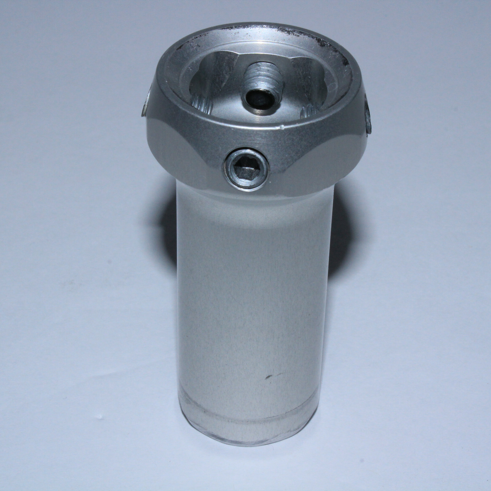 OSSUR A-442100 PROSTHETIC SHORT FEMALE SINGLE ADAPTER – 90mm 3.5″ Aluminum