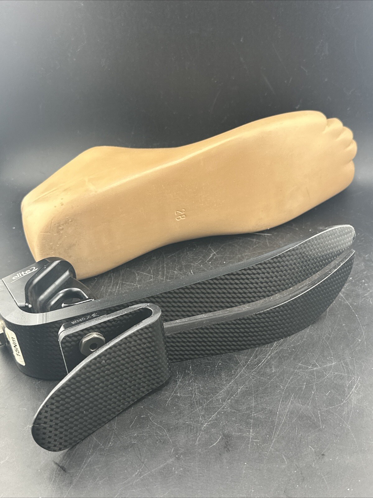 Blatchford Elite 2 Prosthetic Foot. Size 28. Category 4. Right Foot. Great Cond