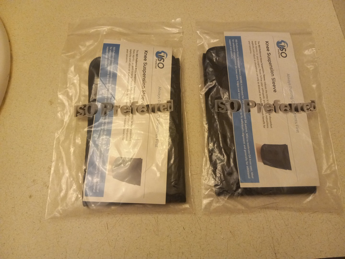 Lot Of 2 ISO Preferred ISO-KN208 Universal Knee Suspension Sleeve New
