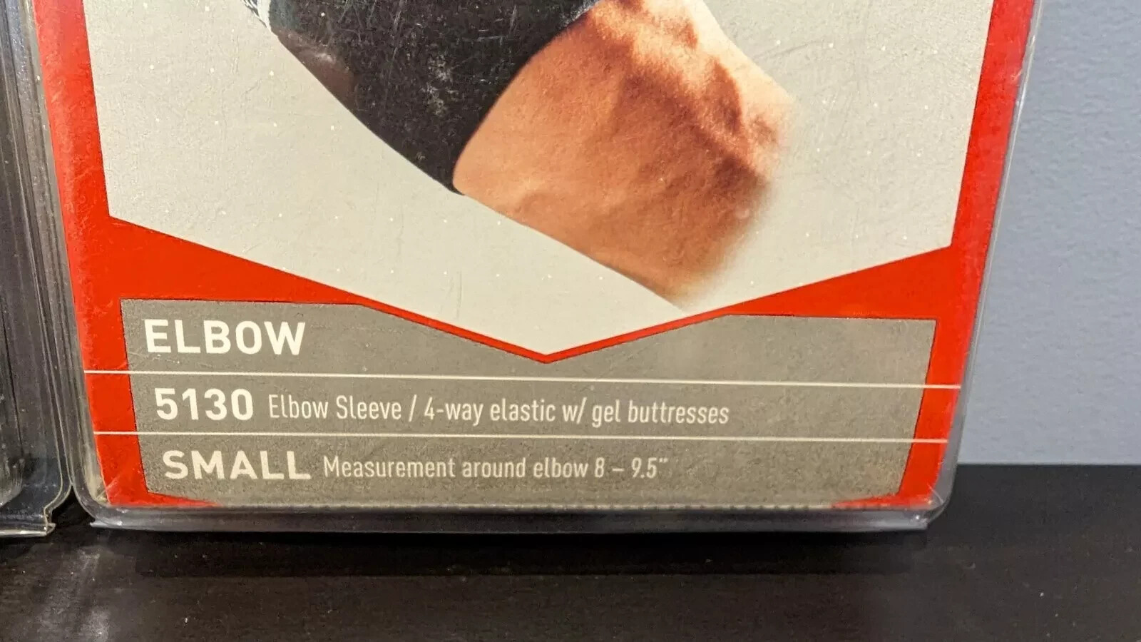 MCDAVID LEVEL 2 ELBOW SLEEVES WITH 4-WAY ELASTIC AND GEL BUTTRESSES ( 2 PACKS)