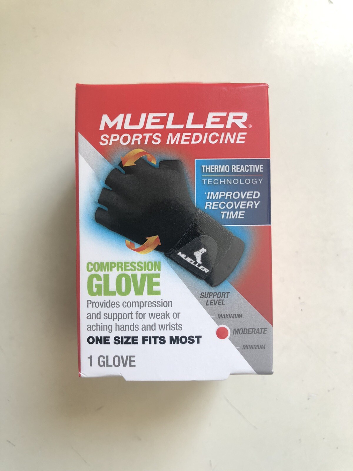 Mueller Reversible Compression Glove with Thermo Reactive Technology