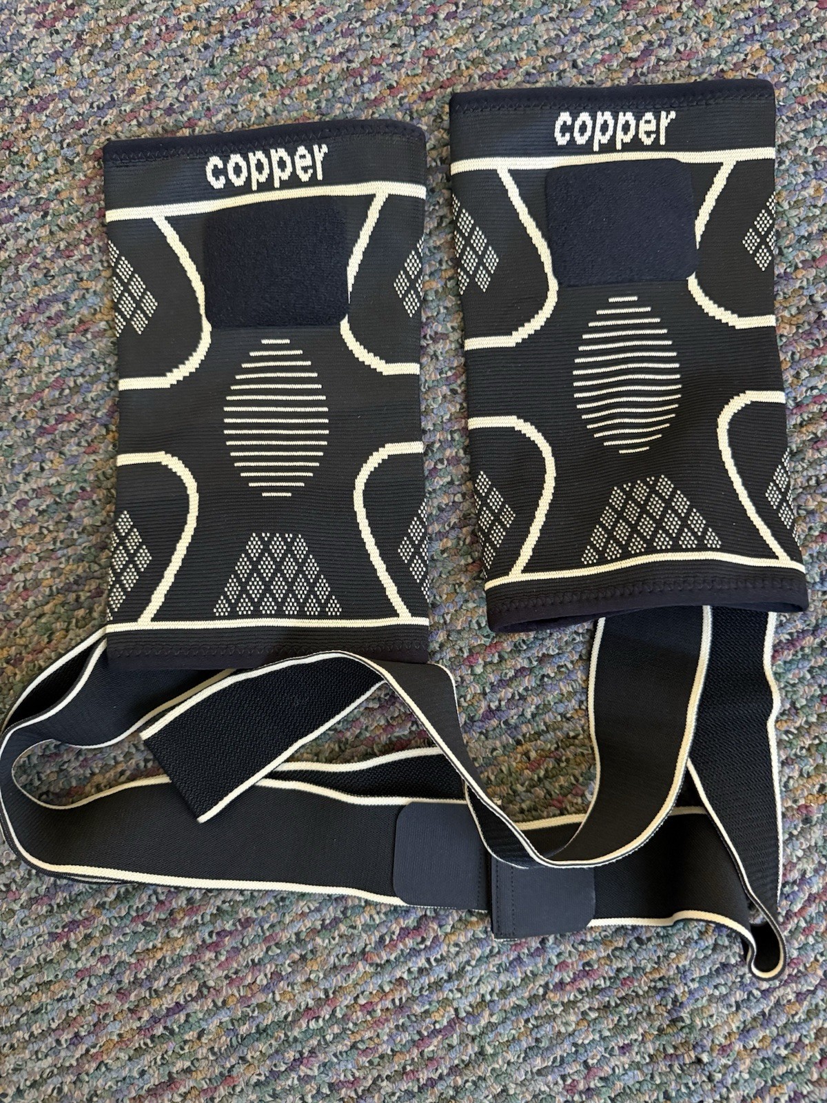 Copper Compression Knee Brace XL Pair Black Yellow Copper Nylon Elastic Spandex