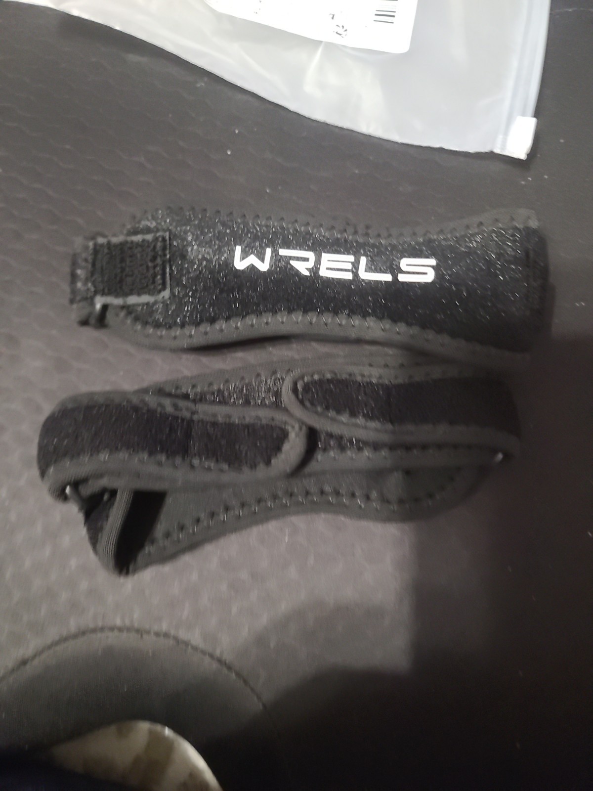 Wrels Knee Strap Adjustable Knee Brace For Support Running Basketball One…