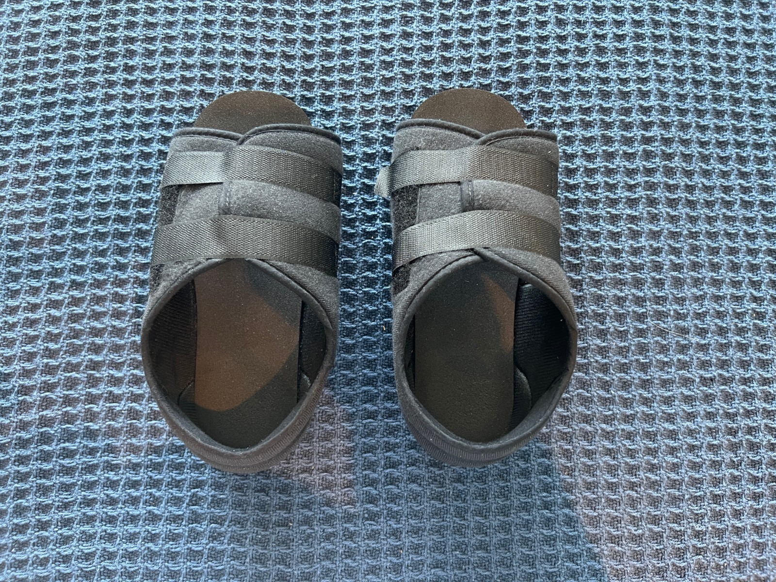 Adjustable Post-Op Recovery Foot Protectors / Medical House Slippers Black Large