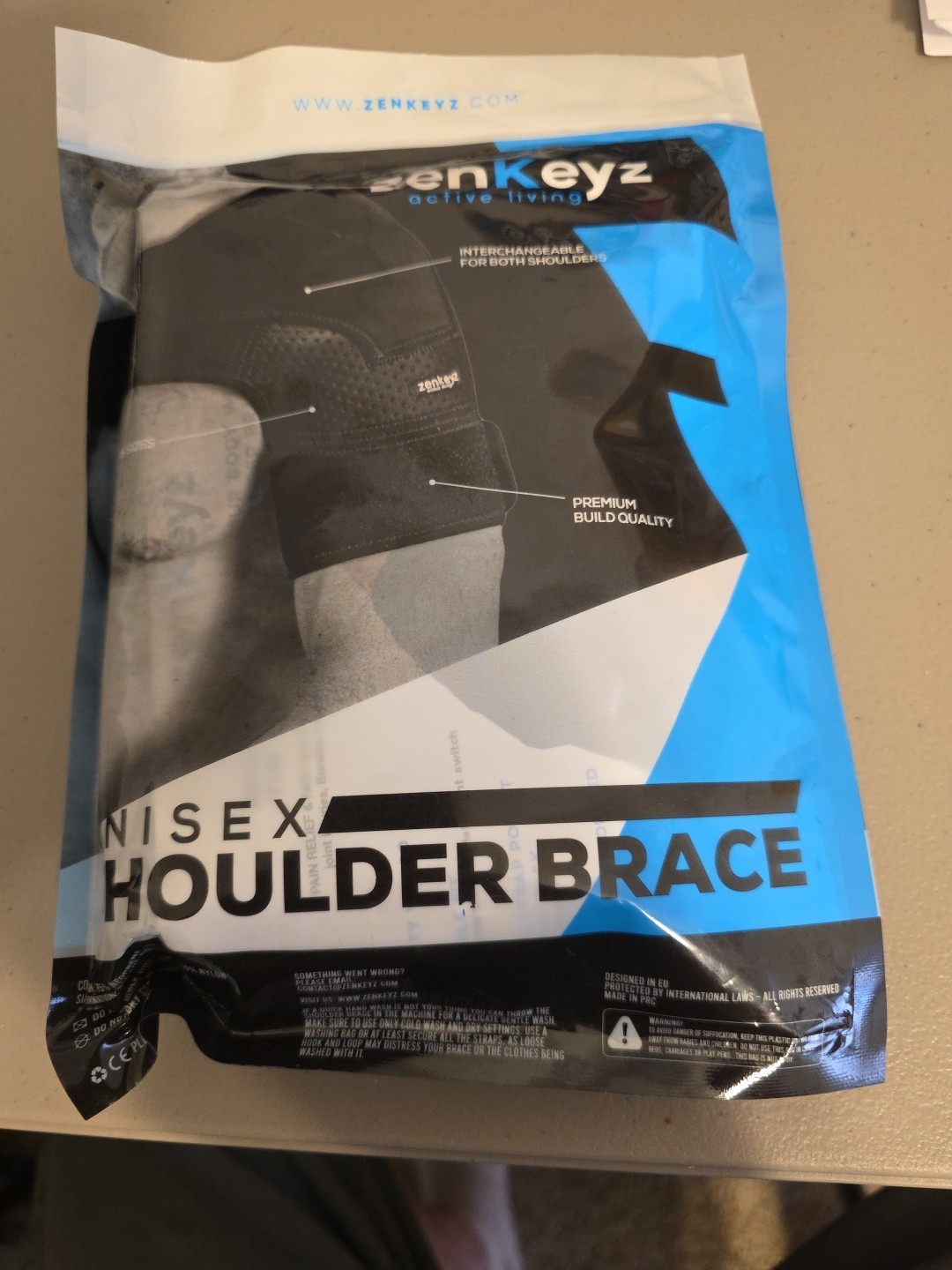 ZENKEYZ UNISEX SHOULDER BRACE S/M FOR SHOULDER PAIN AND SHOULDER STABILITY