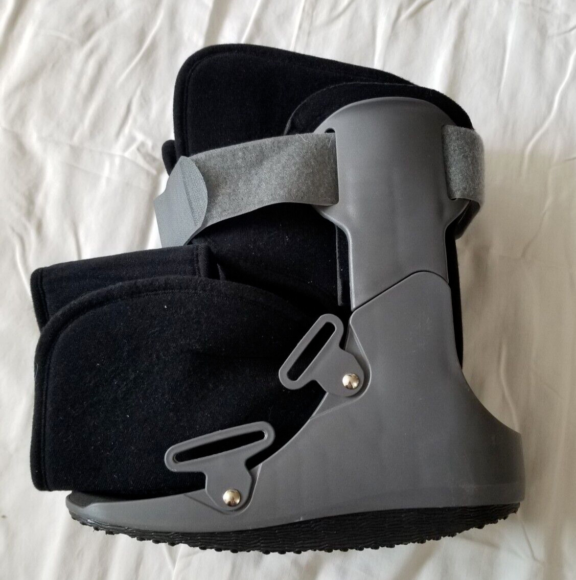 ExoArmor Superlight Air Walking Boot Short Rise Size Medium Grey