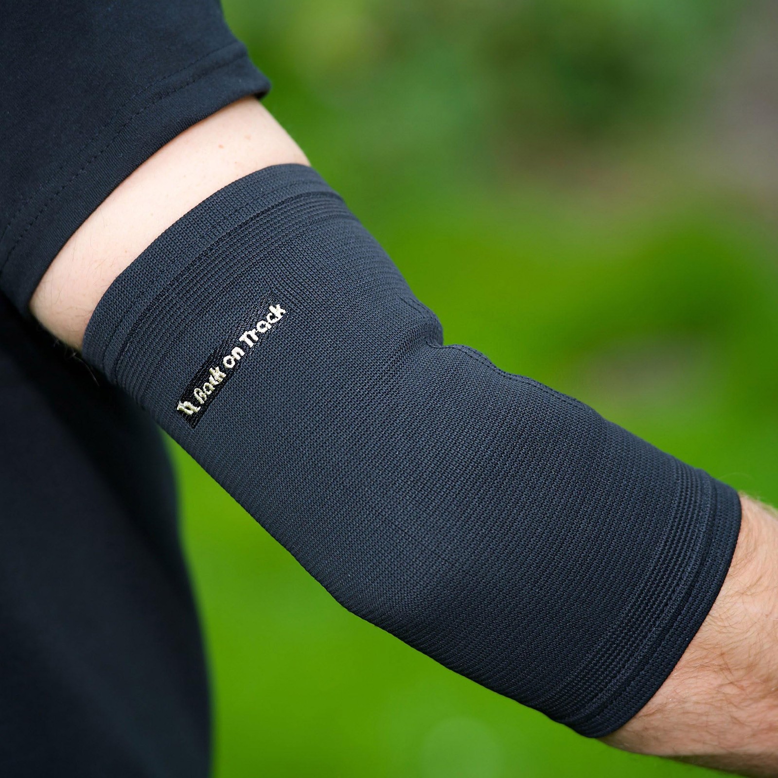 Back on Track Classic Elbow Brace 1200 Black X-Large