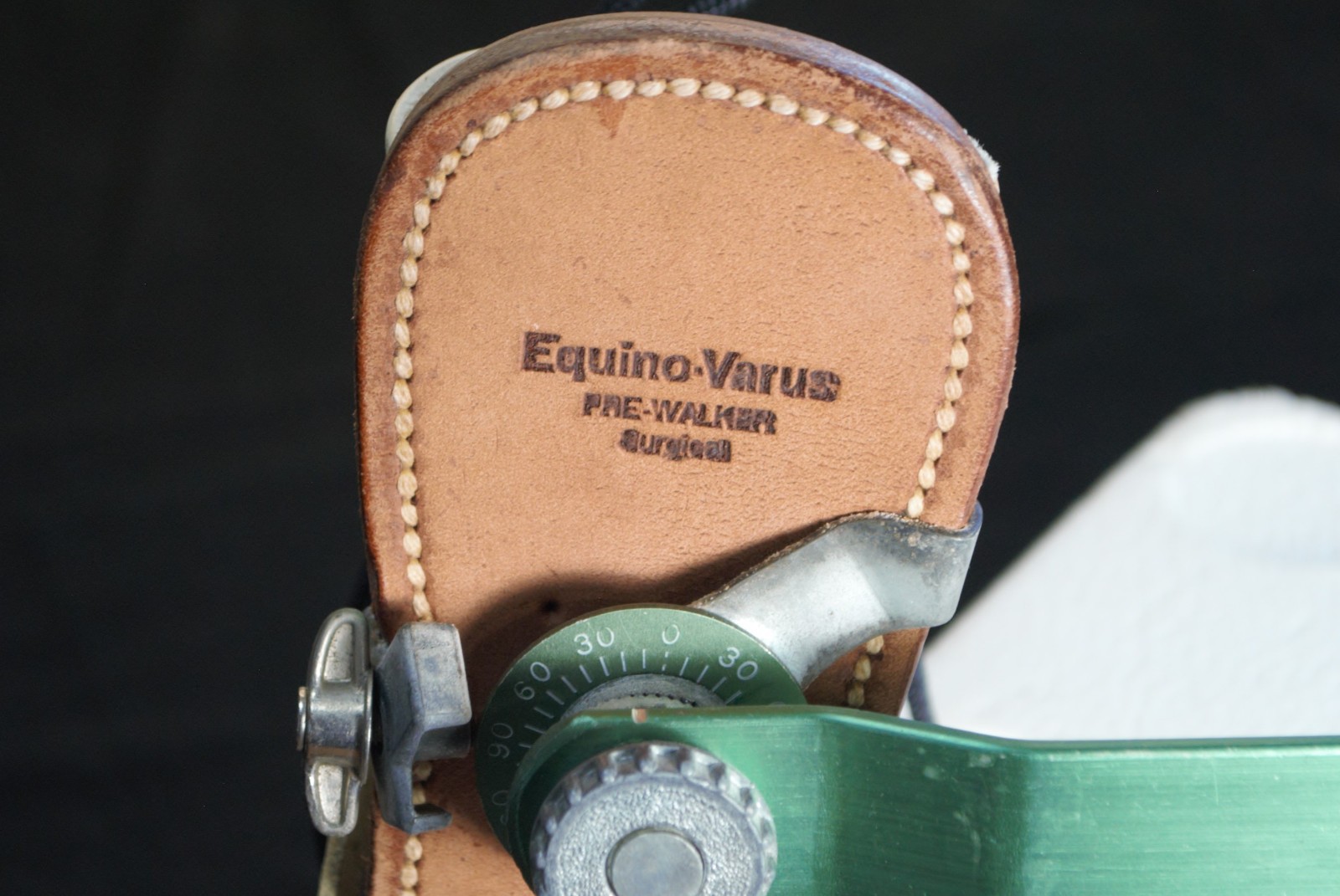Stride Rite Equino-Varus Pediatric Corrective leather split shoe bar and key